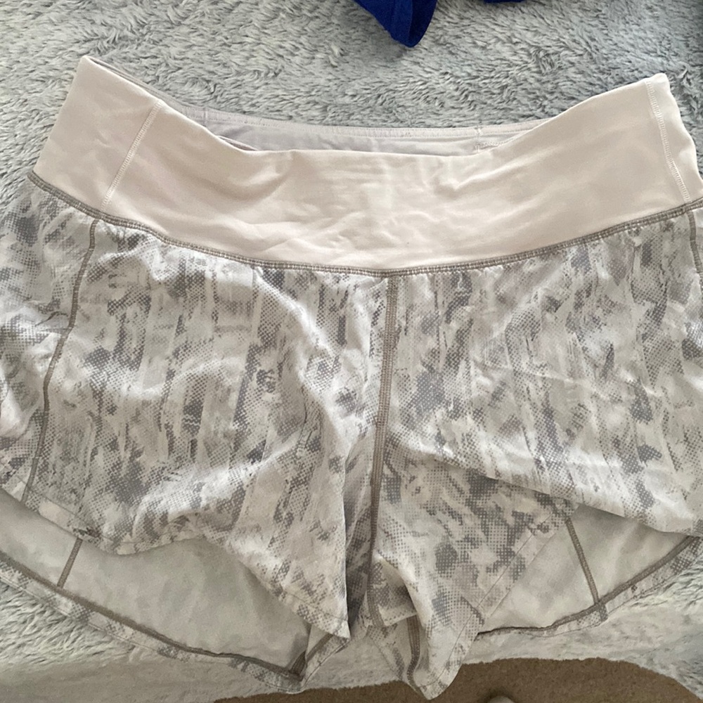 Lululemon speed up high rise shorts